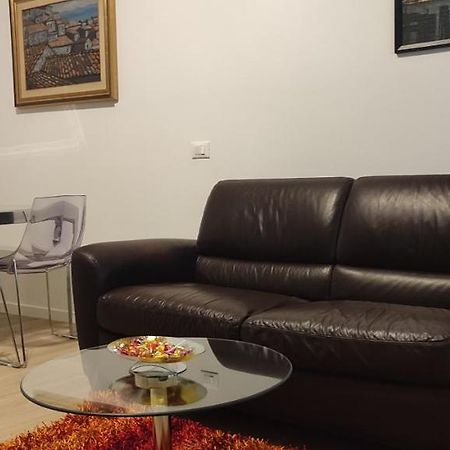 Interno Nove - Appartamento A Corsico Exterior photo