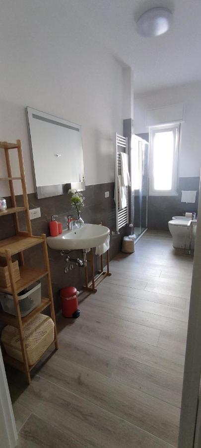 Interno Nove - Appartamento A Corsico Exterior photo