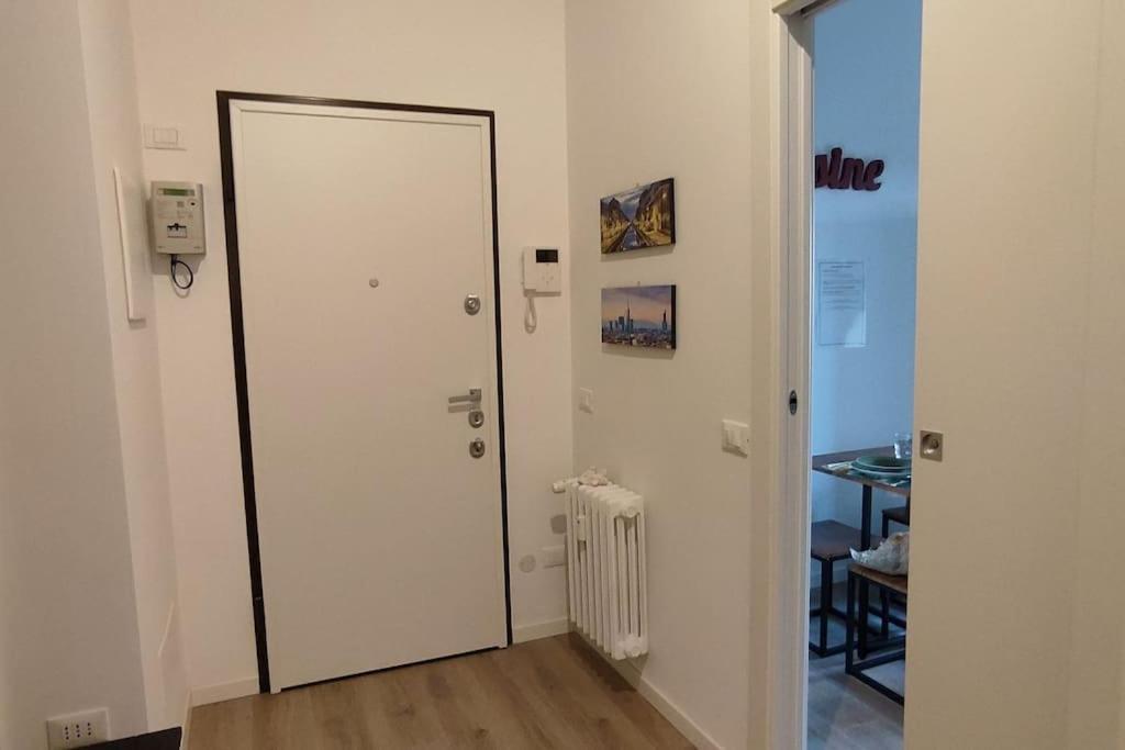 Interno Nove - Appartamento A Corsico Exterior photo