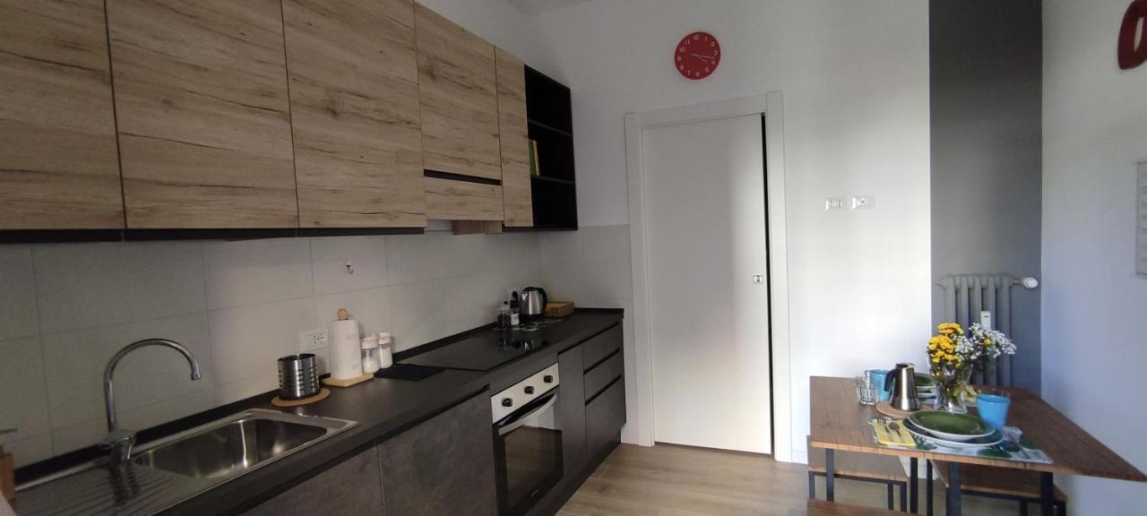 Interno Nove - Appartamento A Corsico Exterior photo