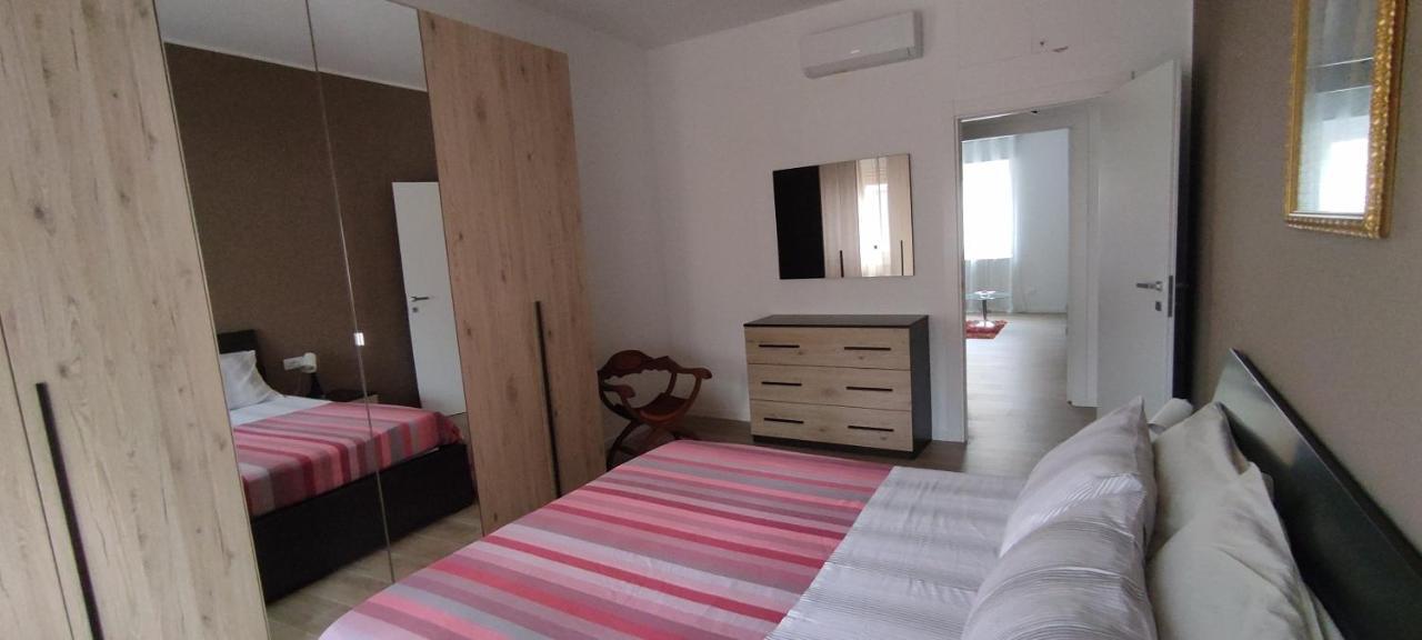 Interno Nove - Appartamento A Corsico Exterior photo
